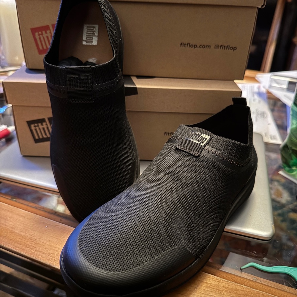 FitFlop Women’s Uberknit Slip-On Sneakers All Black NWT